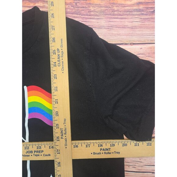 Pride Threads Pride T-Shirt Large Black Astronaut LGBTQ+ Rainbow Flag - Picture 6 of 6